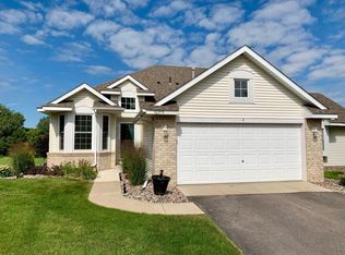 16215 Crystal Hills Dr, Lakeville, MN 55044