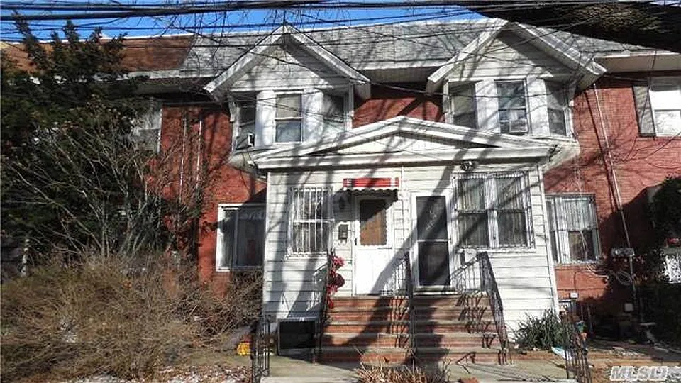 9309 95th St photo 1