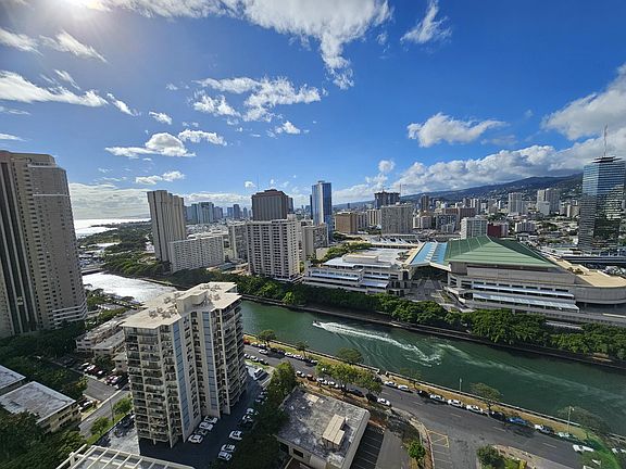 Also enjoy the fantastic canal and ocean view from the lanai. See the fireworks on Friday nights!