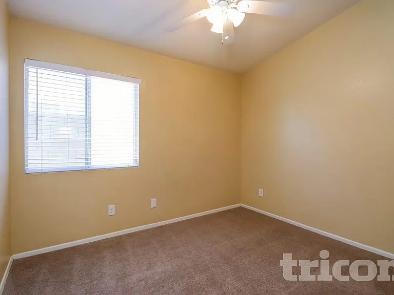 16169 W Buchanan St — Photo 10