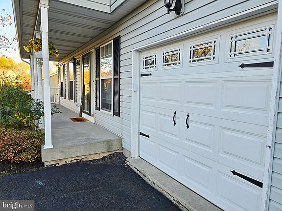 3rd image of 96 Pine Hurst Dr