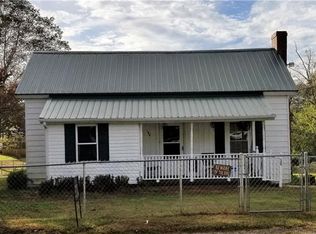 109 North St, Central, SC 29630