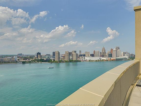 4th image of 1225 Riverside Dr E #409