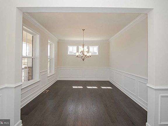 5th image of 4468 Stovepipe Ln