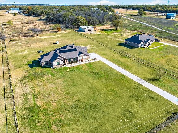 2nd image of 1081 County Road 3591