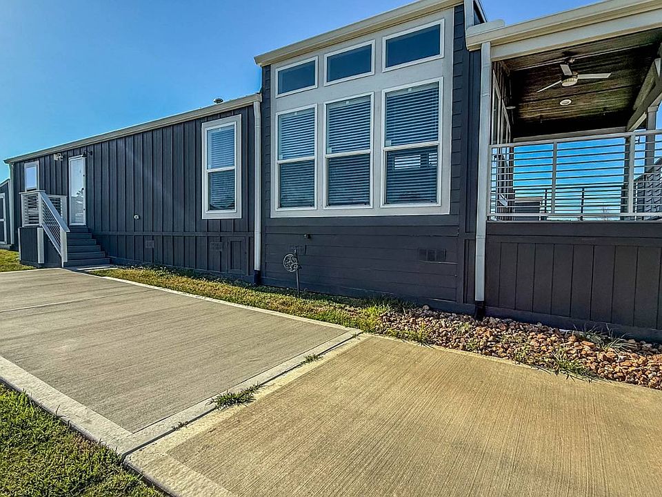 1st image of 15 Bonnet Ct #103