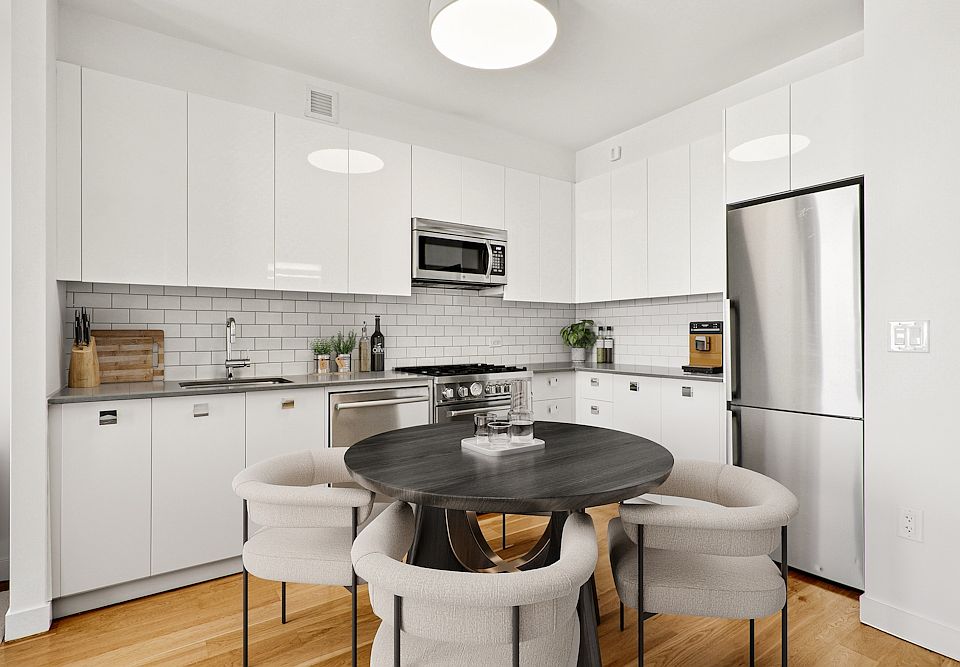 1st image of 125 Delancey St #2404