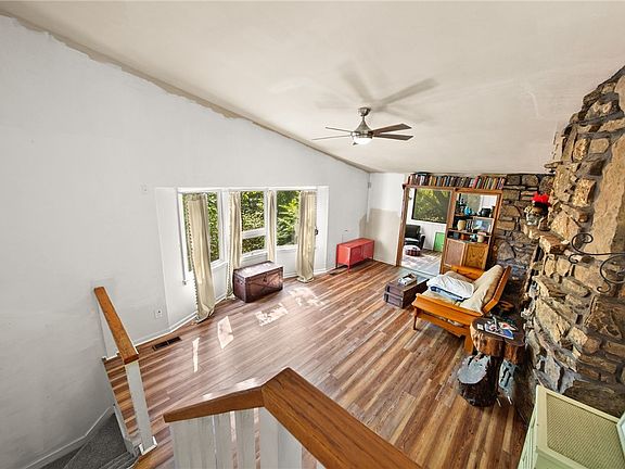 4th image of 540 E Lakeridge Dr