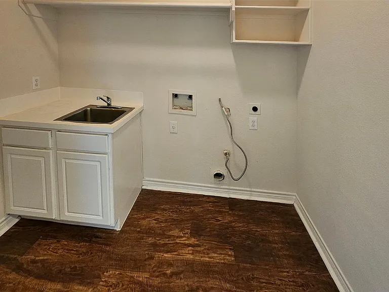 2202 Cherry Hill Ct — Photo 23