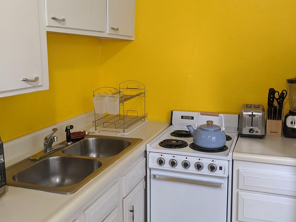 Furnished Kitchen