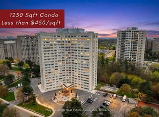 3695 Kaneff Cres #1602, Mississauga, ON L5A 4B6