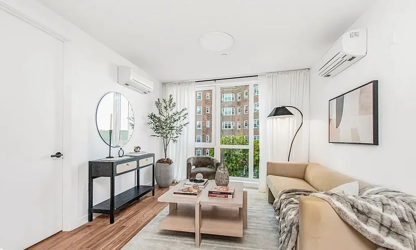 217 Cabrini Boulevard 3A