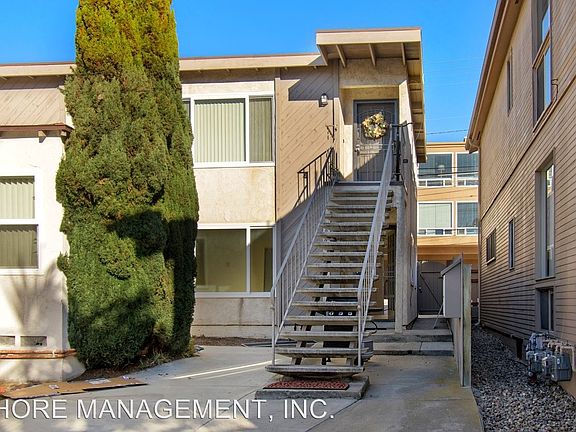 3rd image of 3869 Riviera Dr APT A