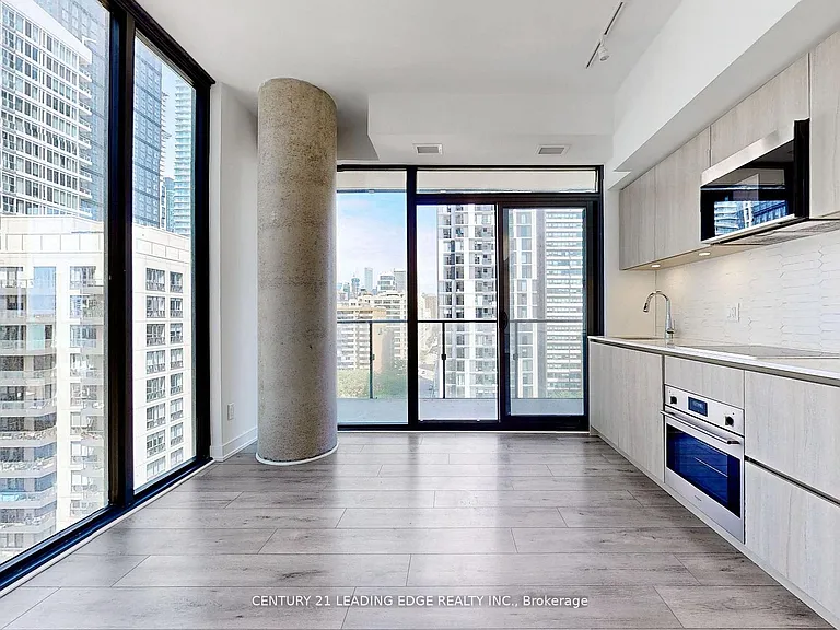 47 Mutual St #1203 — Photo 4