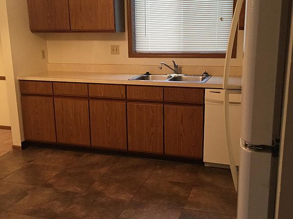 4th image of 6369 Saint Andrews Dr APT 1