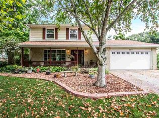 9317 N Timber Ter, Peoria, IL 61615