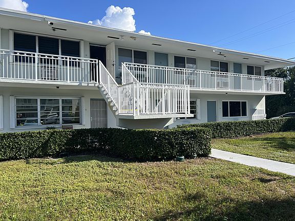 3rd image of 2552 S Federal Hwy APT 18