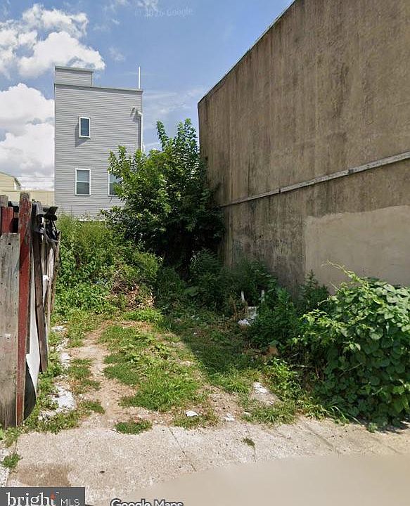 1st image of 2407 Waterloo St