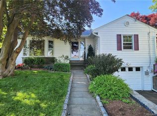 12 Wallace St, Stamford, CT 06902