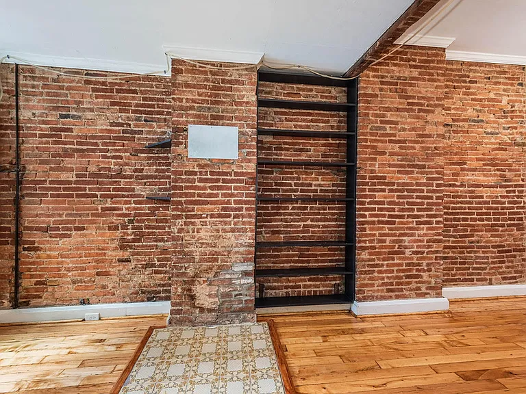 1714 Linden Ave #3 — Photo 2