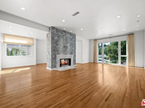 500 Smithwood Dr, Beverly Hills, CA 90212