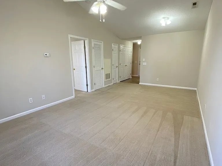 Meridian Park Apartments — Photo 121