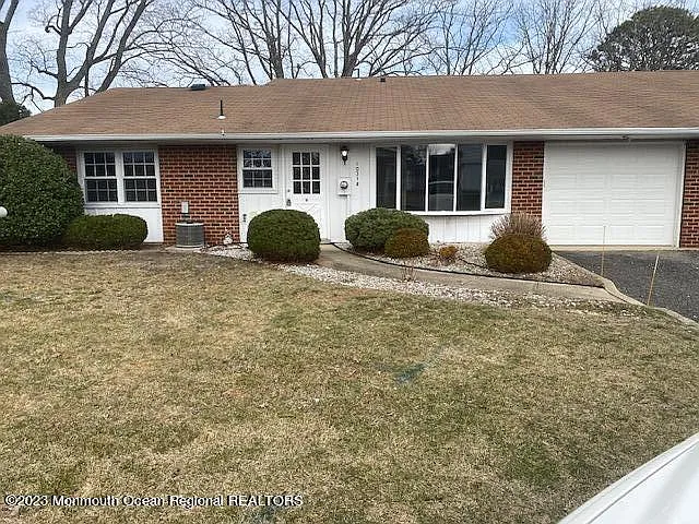 1031b Shetland Drive photo 1