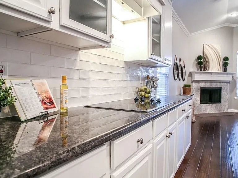 16304 Dry Creek Blvd — Photo 11