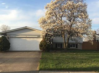 12876 Canterbury Dr, Sterling Heights, MI