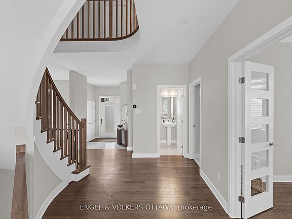 5th image of 351 Shuttleworth Dr