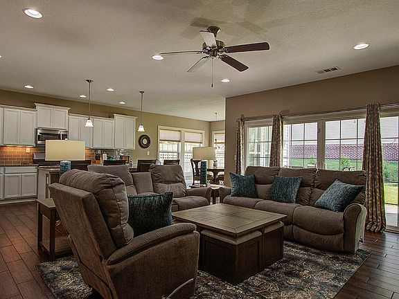 4th image of 12624 Sailpointe Ln