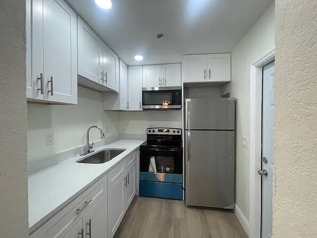 306 North Tamarind Avenue West Palm Beach, FL 33401 - 304 — Photo 1