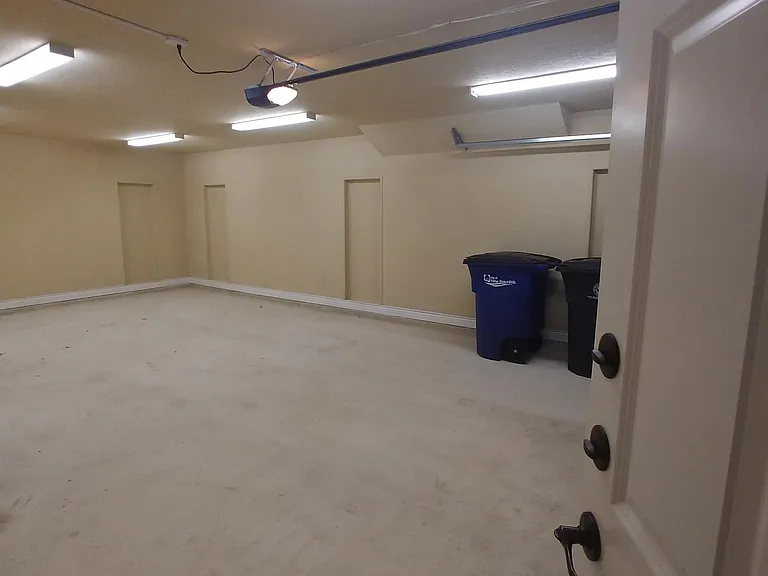 607 Creek Dr — Photo 31