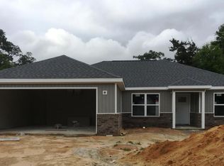 Reinke Dr, Crestview, FL 32539