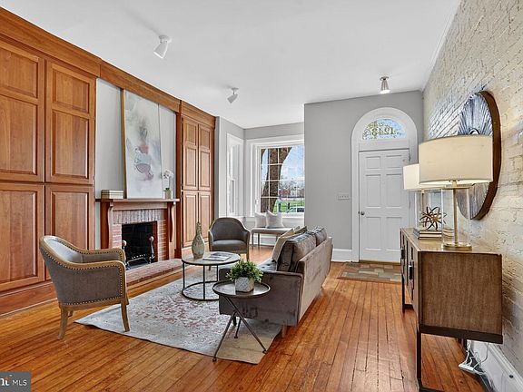 5th image of 1243 E St SE