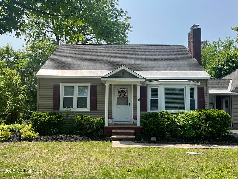 2nd image of 6 Pine Road