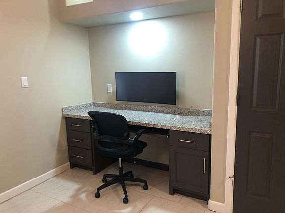 5th image of 1200 E Camellia Ave #D