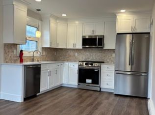 682 Valley Brook Ave, Lyndhurst, NJ 07071