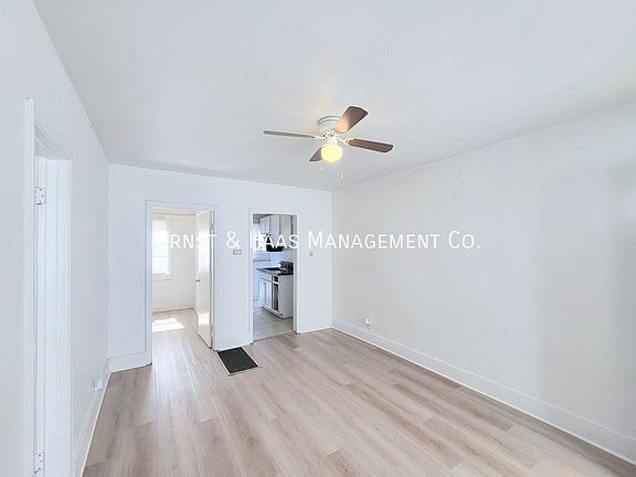 3rd image of 154 E Eagle St APT 3