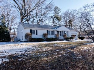 30 Bruster Dr, North Kingstown, RI 02852