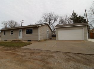 623 W 2nd Ave, Cheney, KS 67025