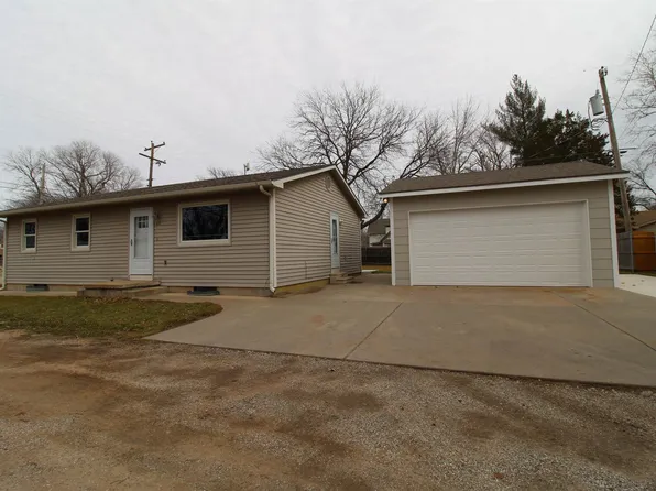 623 W 2nd Ave, Cheney, KS 67025