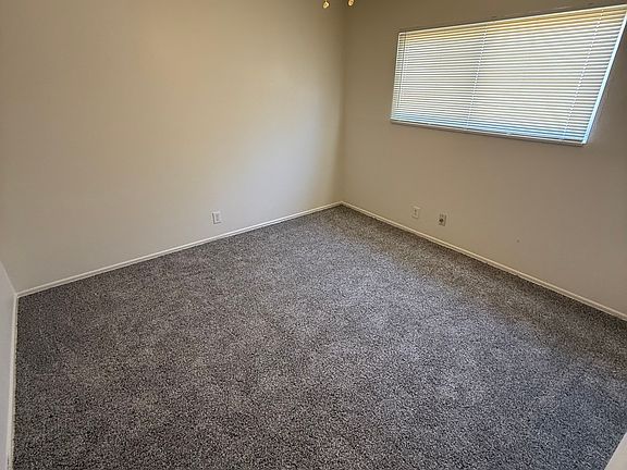 5th image of 10342 Lehigh Ave #10342