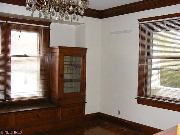 4th image of 11404 Saint Mark Ave