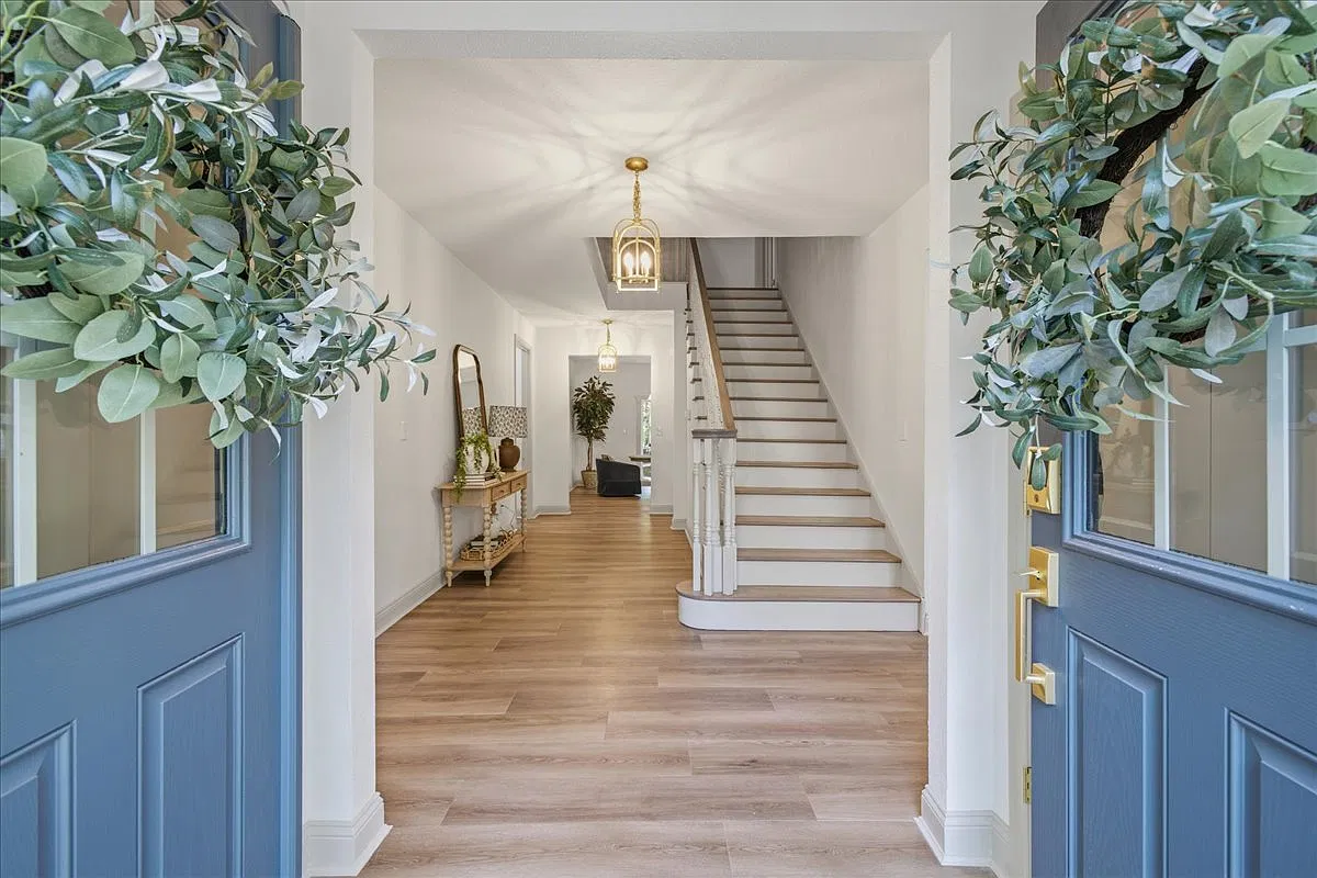 4 bed, 4.5 bath, 3600 sqft, $5,750 — Photo 1