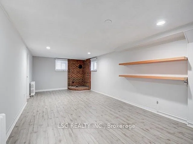 Building Photo - 34 Glencrest Blvd #BASEMENT
