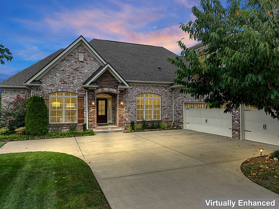 3rd image of 3015 Fallswood Dr