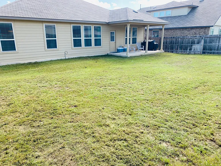 13546 Meredith Cv — Photo 22
