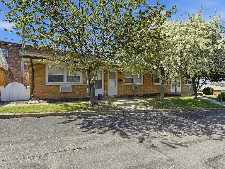 7569 Mentor Ave — Photo 22