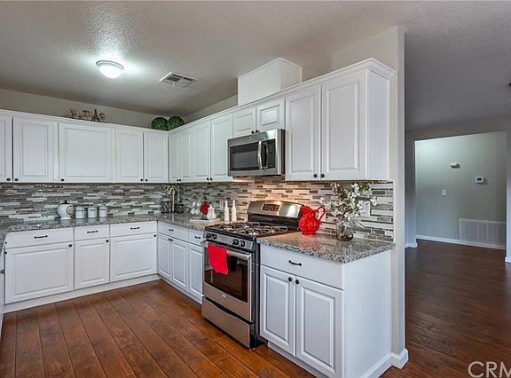 3rd image of 66617 Buena Vista Ave
